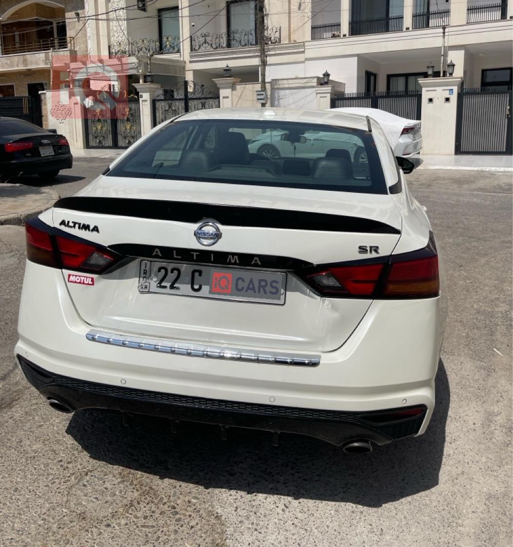 نیسان ئەلتیما
